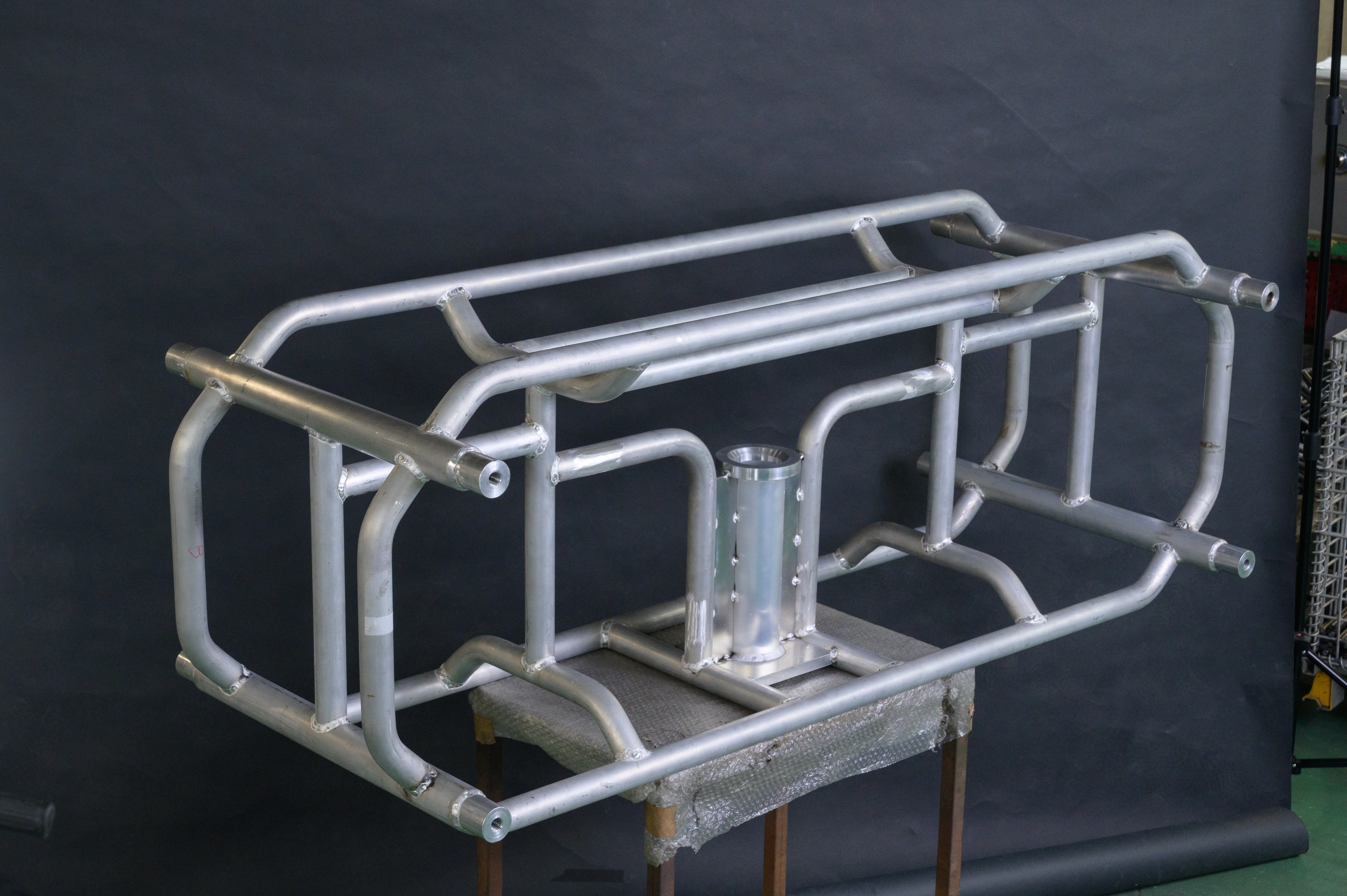 アルミパイプフレームの製品写真