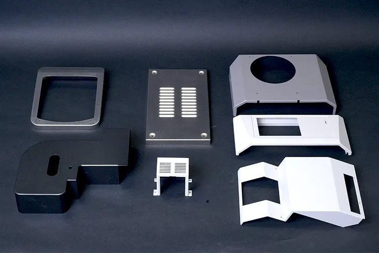 板金製品を検査する工程